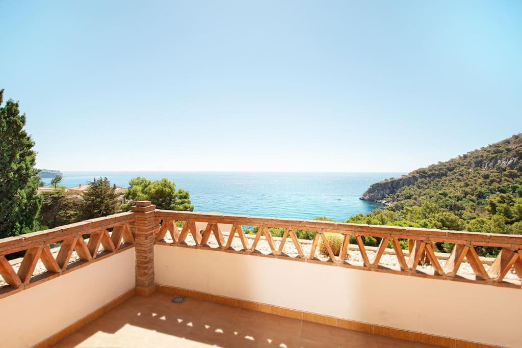 Sunny House With Great Sea Views, 3 Terraces, Private Heated Pool And Sauna La Herradura  Exteriör bild